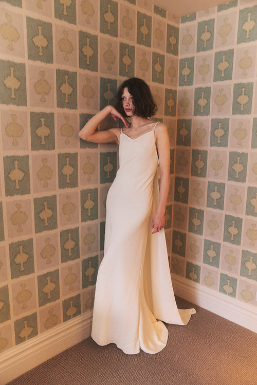 Early 2000s Vera Wang Detachable Train Gown