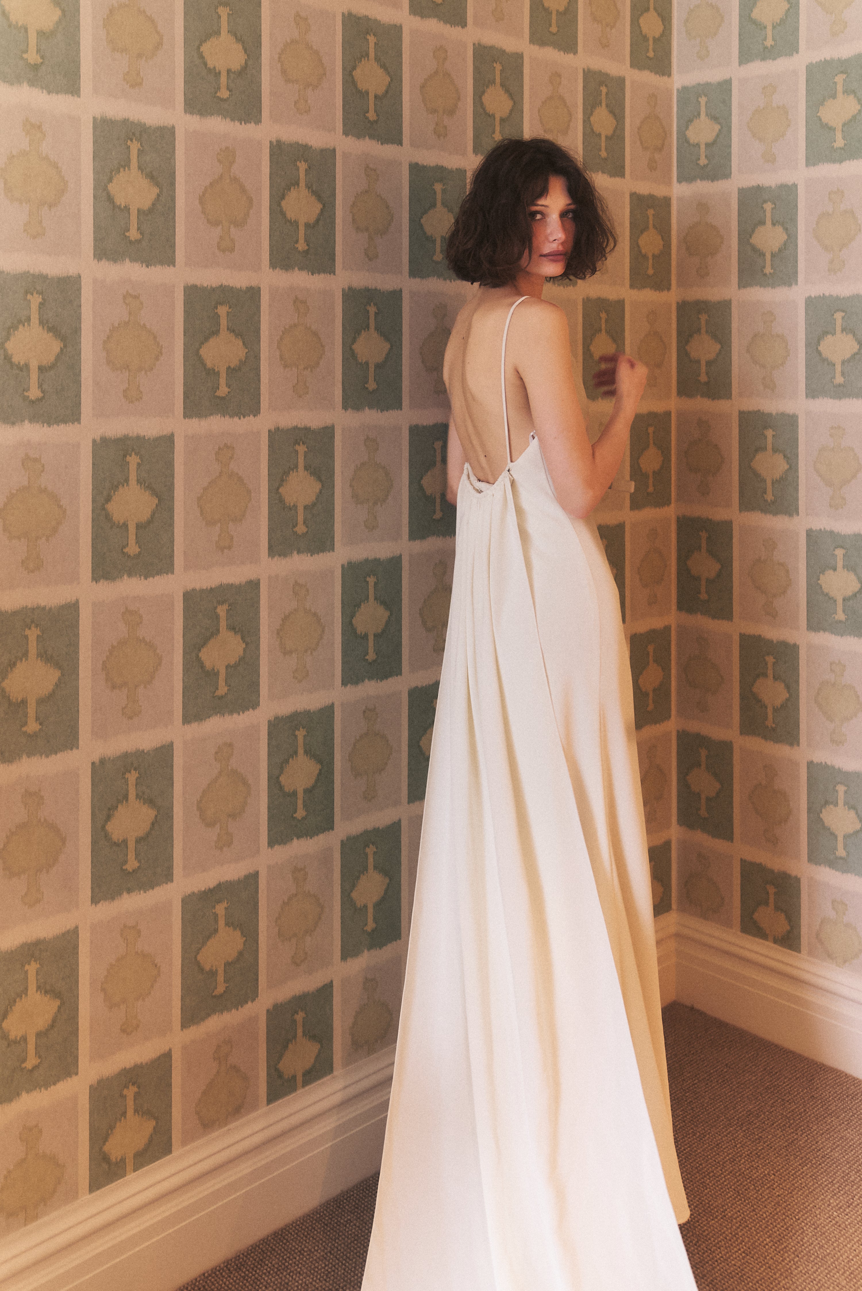 Early 2000s Vera Wang Detachable Train Gown